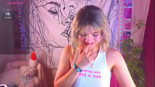 Image 2 of erica_winterr Stream on Chaturbate on 1 month ago