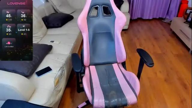 Image 3 of ericabunny Stream on Chaturbate on 28 days ago