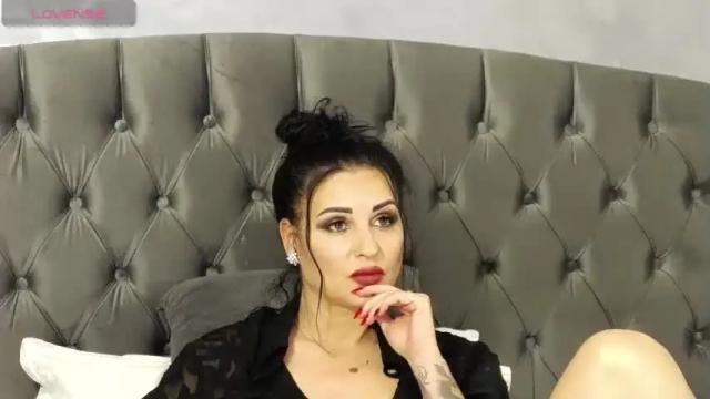 Image 8 of ericarosse Stream on Chaturbate on 15 months ago