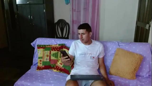 Image 6 of erick_angelica Stream on Chaturbate on 3 days ago