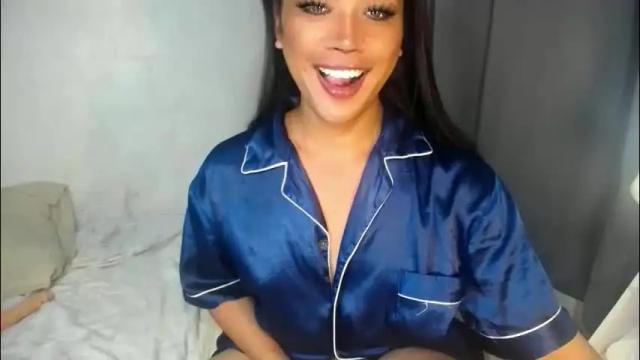 Image 12 of erika_madrigal Stream on Chaturbate on 2 months ago