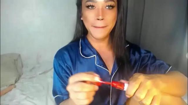 Image 3 of erika_madrigal Stream on Chaturbate on 2 months ago