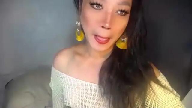 Image 3 of erika_madrigal Stream on Chaturbate on 1 month ago