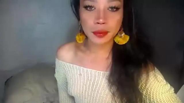 Image 6 of erika_madrigal Stream on Chaturbate on 1 month ago