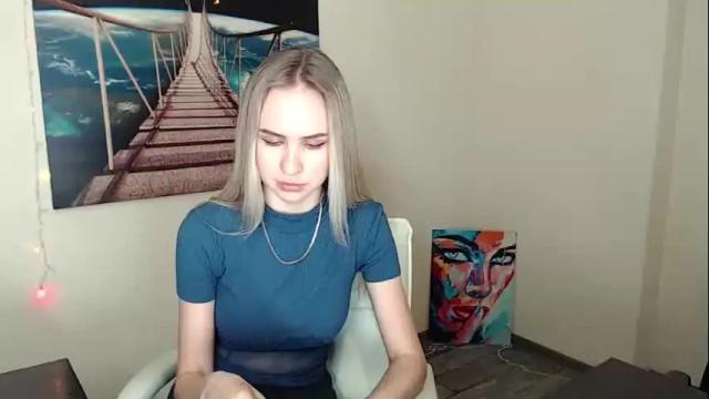 Image 3 of erikagavin Stream on Chaturbate on 1 month ago