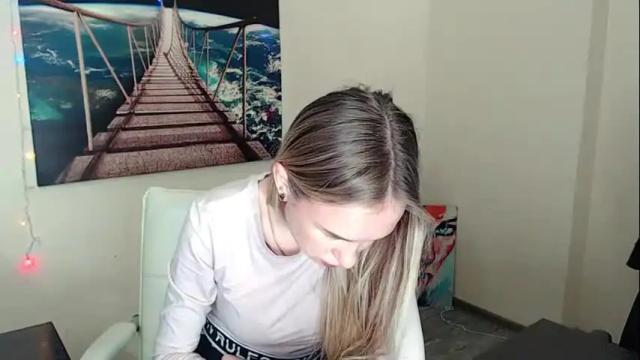 Image 8 of erikagavin Stream on Chaturbate on 1 month ago