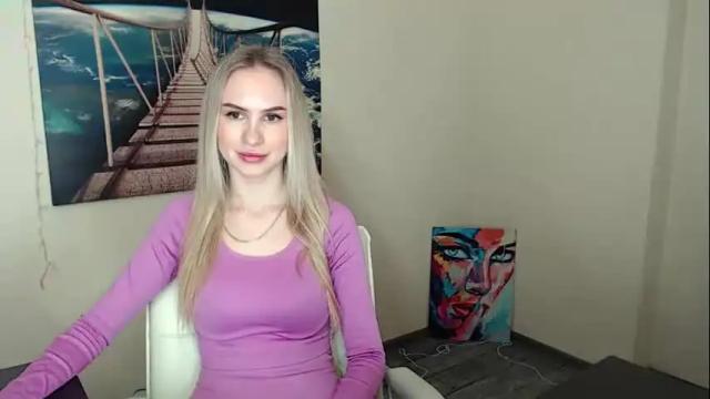Image 3 of erikagavin Stream on Chaturbate on 1 month ago
