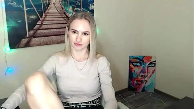 Image 10 of erikagavin Stream on Chaturbate on 29 days ago