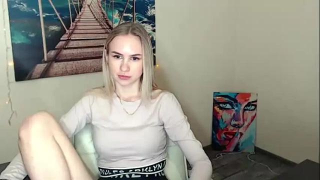Image 11 of erikagavin Stream on Chaturbate on 29 days ago