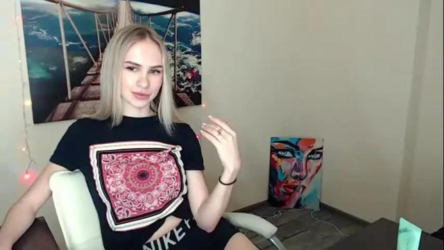 Image 4 of erikagavin Stream on Chaturbate on 28 days ago