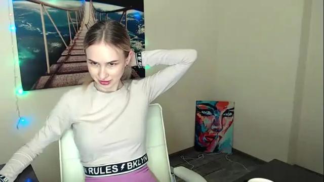 Image 6 of erikagavin Stream on Chaturbate on 27 days ago
