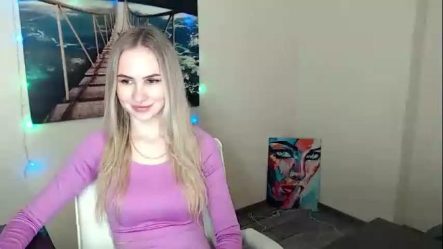 Image 3 of erikagavin Stream on Chaturbate on 16 days ago