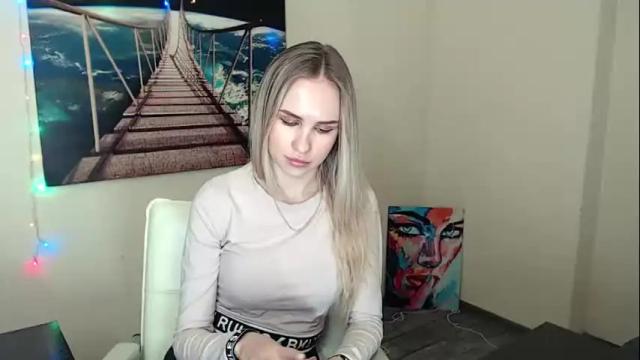 Image 11 of erikagavin Stream on Chaturbate on 13 days ago