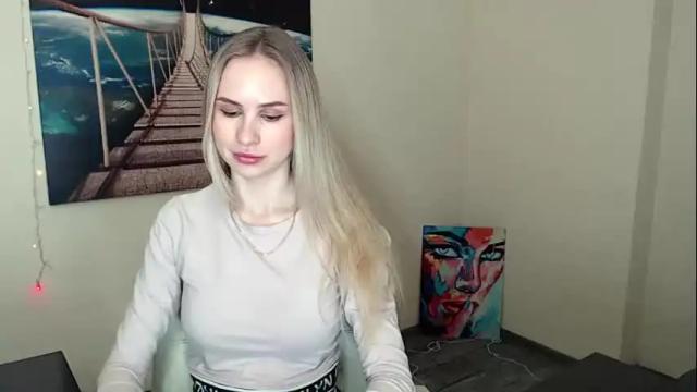 Image 2 of erikagavin Stream on Chaturbate on 13 days ago