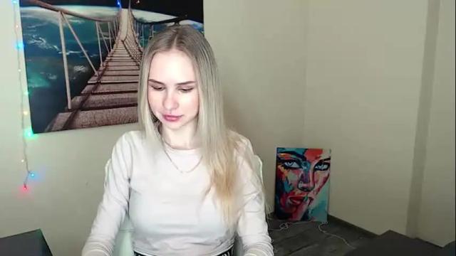 Image 3 of erikagavin Stream on Chaturbate on 13 days ago