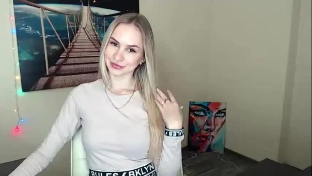 Image 4 of erikagavin Stream on Chaturbate on 13 days ago
