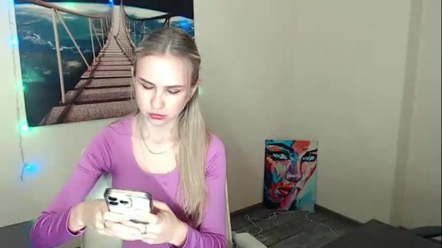 Image 3 of erikagavin Stream on Chaturbate on 8 days ago