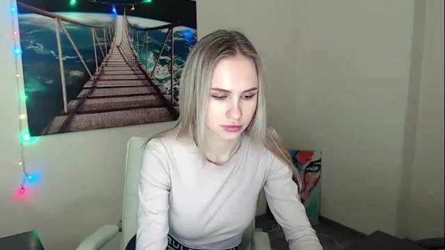 Image 10 of erikagavin Stream on Chaturbate on 6 days ago