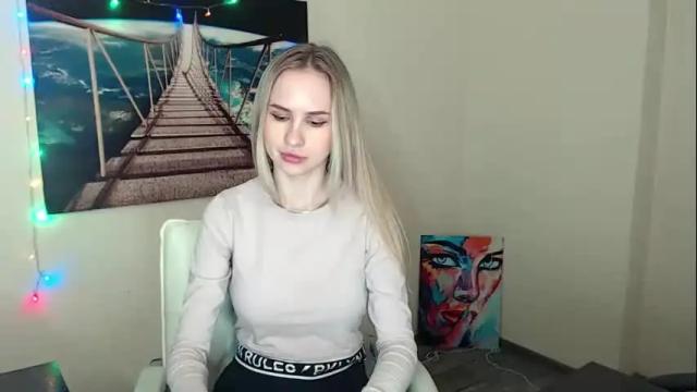 Image 12 of erikagavin Stream on Chaturbate on 6 days ago