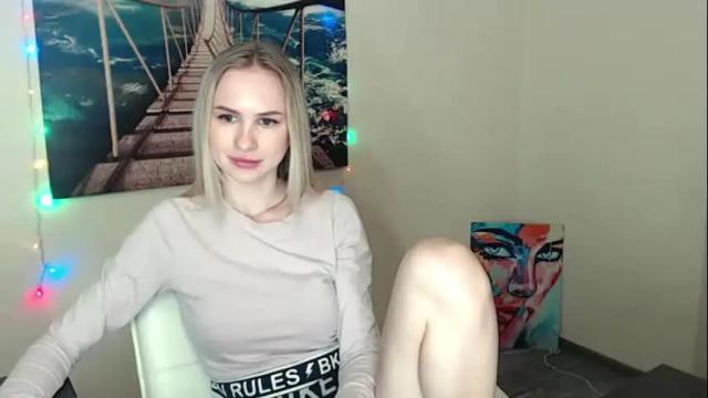 Image 3 of erikagavin Stream on Chaturbate on 6 days ago