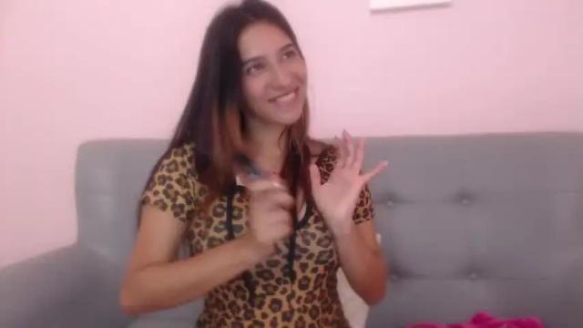 Image 8 of erikapetite Stream on Chaturbate on 18 months ago
