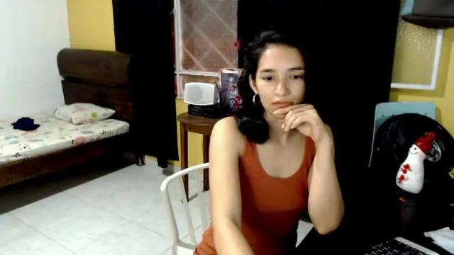 Image 2 of erina_1 Stream on Chaturbate on 17 months ago