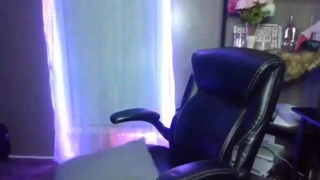 Image 6 of erinlovebabe Stream on Chaturbate on 14 months ago