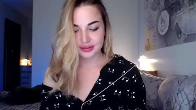 Image 10 of eroina_may Stream on Chaturbate on 19 months ago