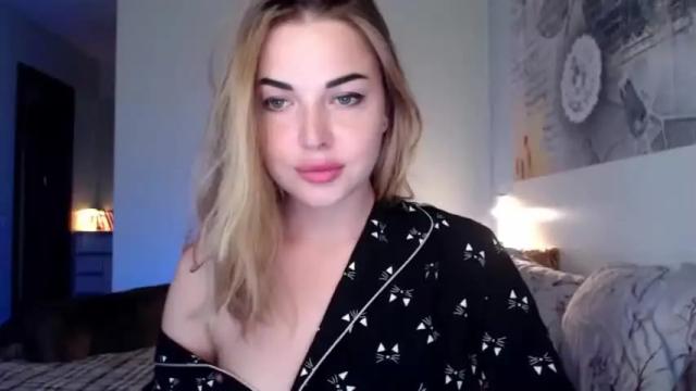 Image 8 of eroina_may Stream on Chaturbate on 19 months ago
