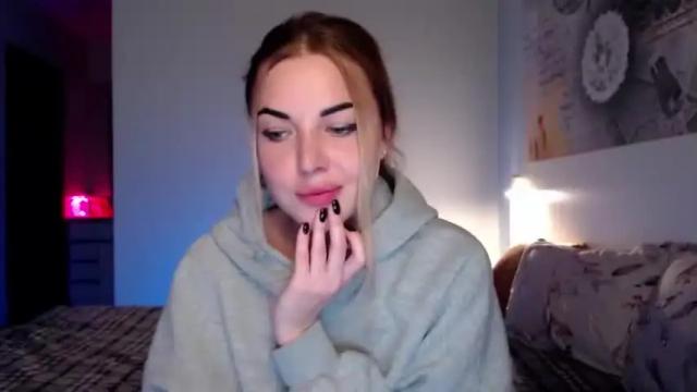 Image 2 of eroina_may Stream on Chaturbate on 19 months ago