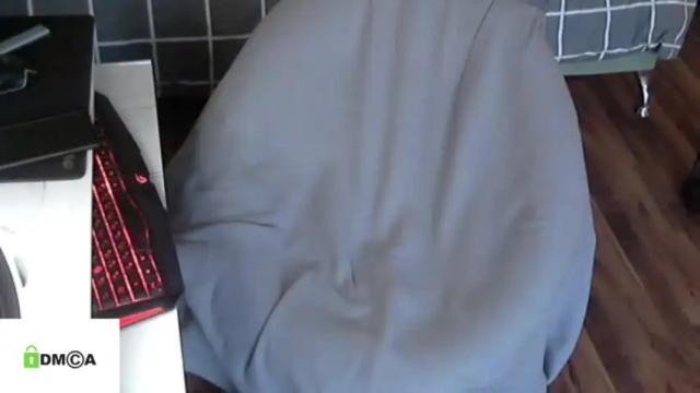 Image 2 of eromen1999r Stream on Chaturbate on 16 months ago