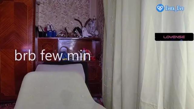 Image 3 of erotic_dessire Stream on Chaturbate on 14 months ago