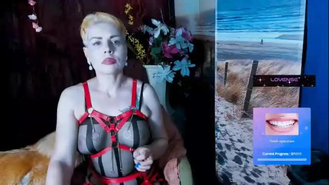 Image 6 of erotic_dessire Stream on Chaturbate on 1 month ago
