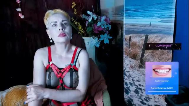 Image 8 of erotic_dessire Stream on Chaturbate on 1 month ago