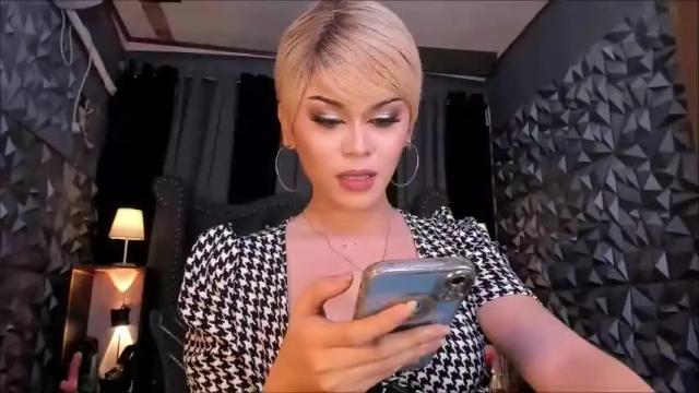 Image 10 of erotictsmonica Stream on Chaturbate on 12 months ago