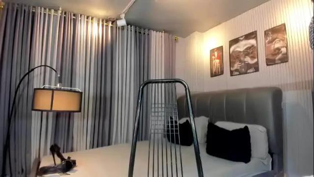 Image 7 of erotictsmonica Stream on Chaturbate on 1 month ago