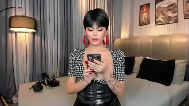 Image 6 of erotictsmonica Stream on Chaturbate on 4 months ago