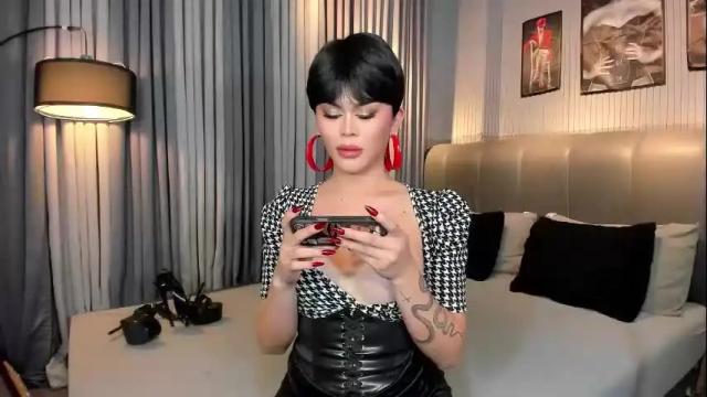 Image 8 of erotictsmonica Stream on Chaturbate on 4 months ago