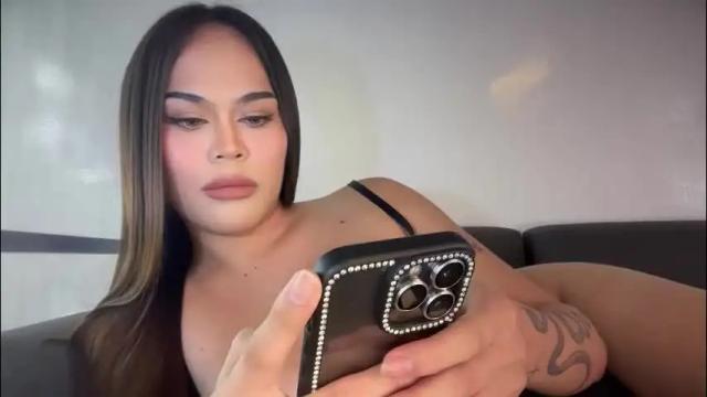 Image 3 of erotictsmonica Stream on Chaturbate on 28 days ago