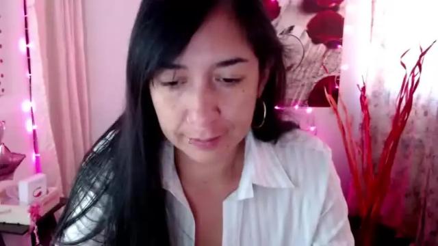 Image 2 of erotik_linda Stream on Chaturbate on 25 months ago