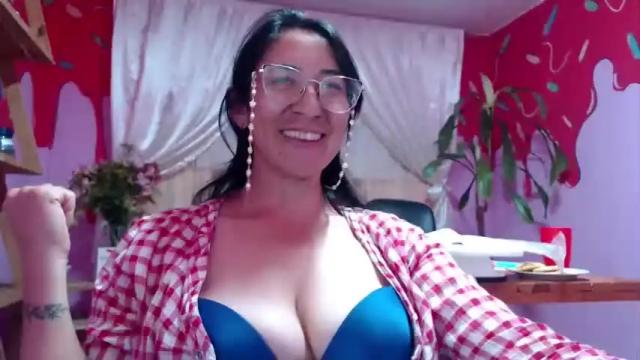 Image 12 of erotik_linda Stream on Chaturbate on 25 months ago
