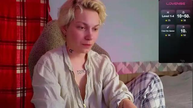 Image 10 of esajukyy Stream on Chaturbate on 23 days ago