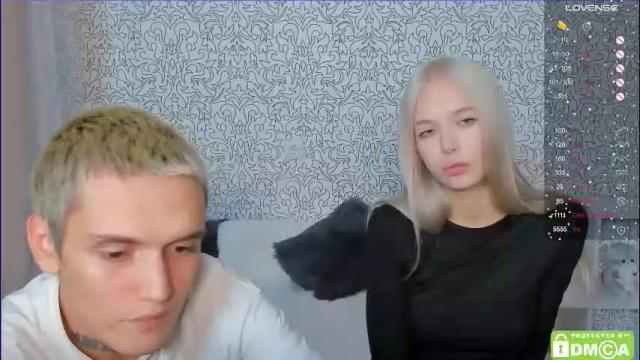 Image 3 of eshcka Stream on Chaturbate on 1 month ago