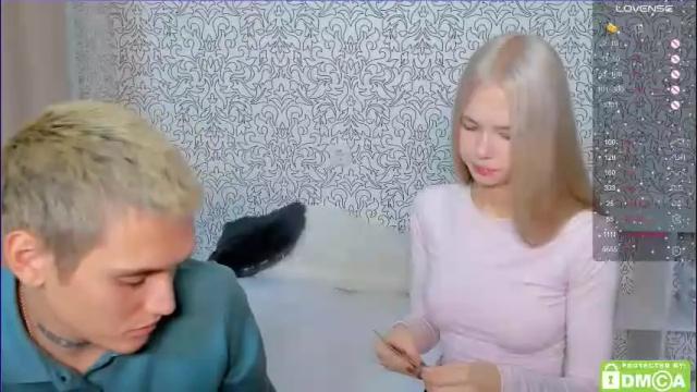 Image 2 of eshcka Stream on Chaturbate on 1 month ago