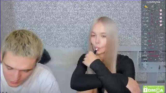 Image 7 of eshcka Stream on Chaturbate on 25 days ago