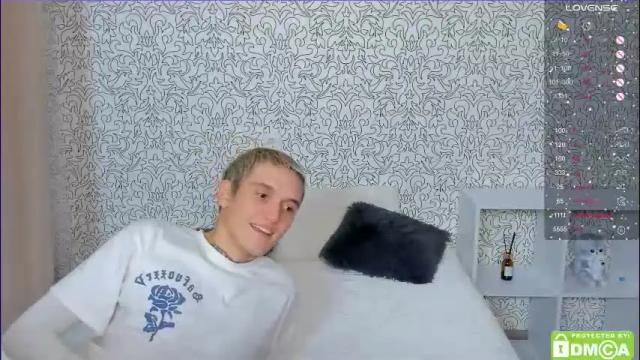 Image 10 of eshcka Stream on Chaturbate on 22 days ago