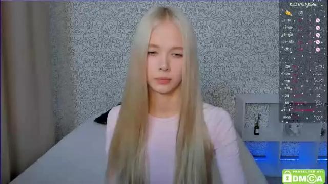 Image 8 of eshcka Stream on Chaturbate on 19 days ago