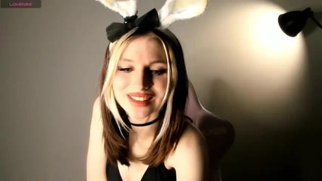 Image 12 of esmagingell Stream on Chaturbate on 13 months ago