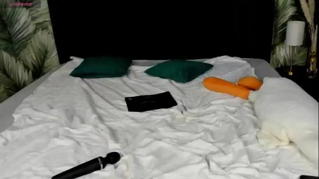 Image 8 of esme_runn Stream on Chaturbate on 1 month ago