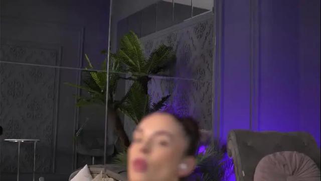 Image 11 of esmeainsley Stream on Chaturbate on 1 month ago